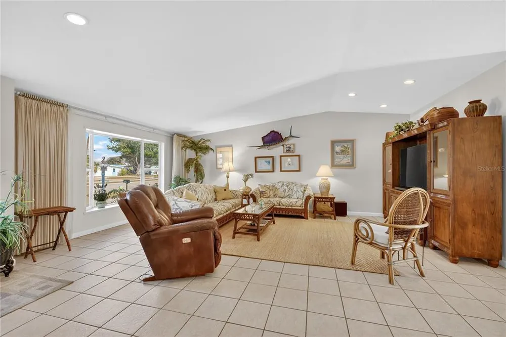 21277 Edgewater Dr, Port Charlotte, FL 33952