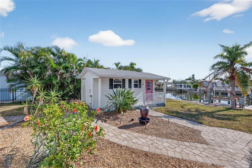 21277 Edgewater Dr, Port Charlotte, FL 33952