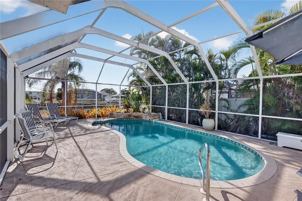 21277 Edgewater Dr, Port Charlotte, FL 33952