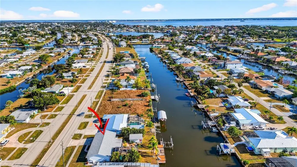21277 Edgewater Dr, Port Charlotte, FL 33952