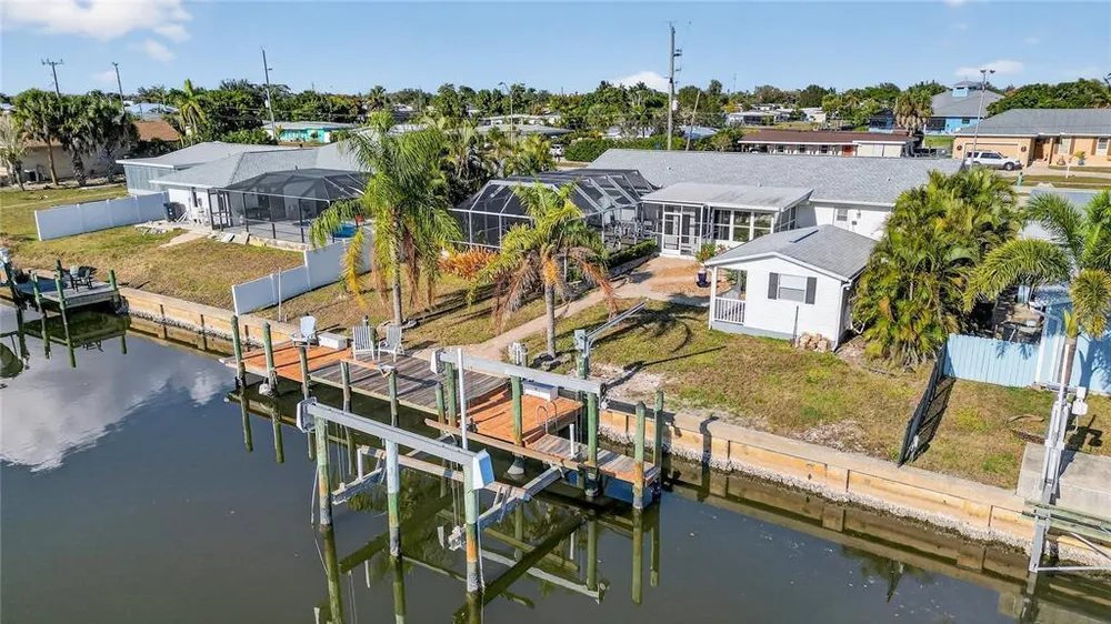 21277 Edgewater Dr, Port Charlotte, FL 33952