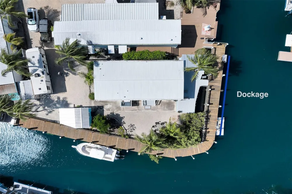 1361 Overseas Hwy, Marathon, FL 33050