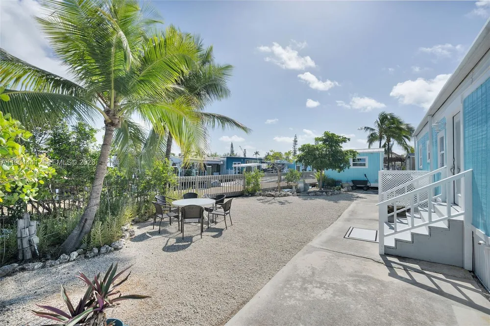 1361 Overseas Hwy, Marathon, FL 33050