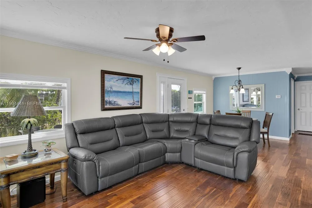 1361 Overseas Hwy, Marathon, FL 33050