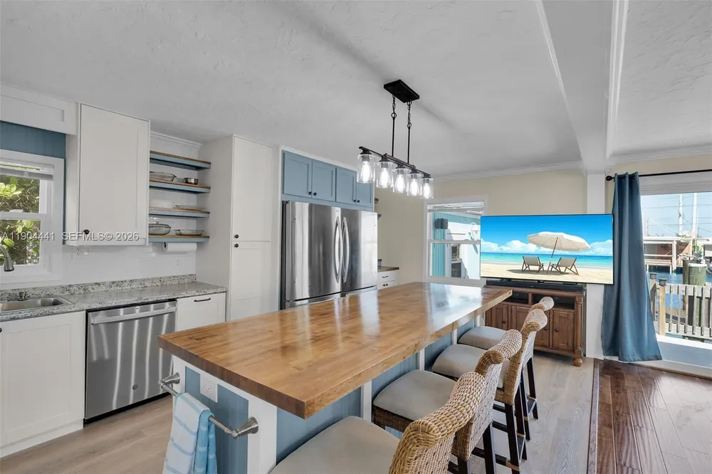 1361 Overseas Hwy, Marathon, FL 33050
