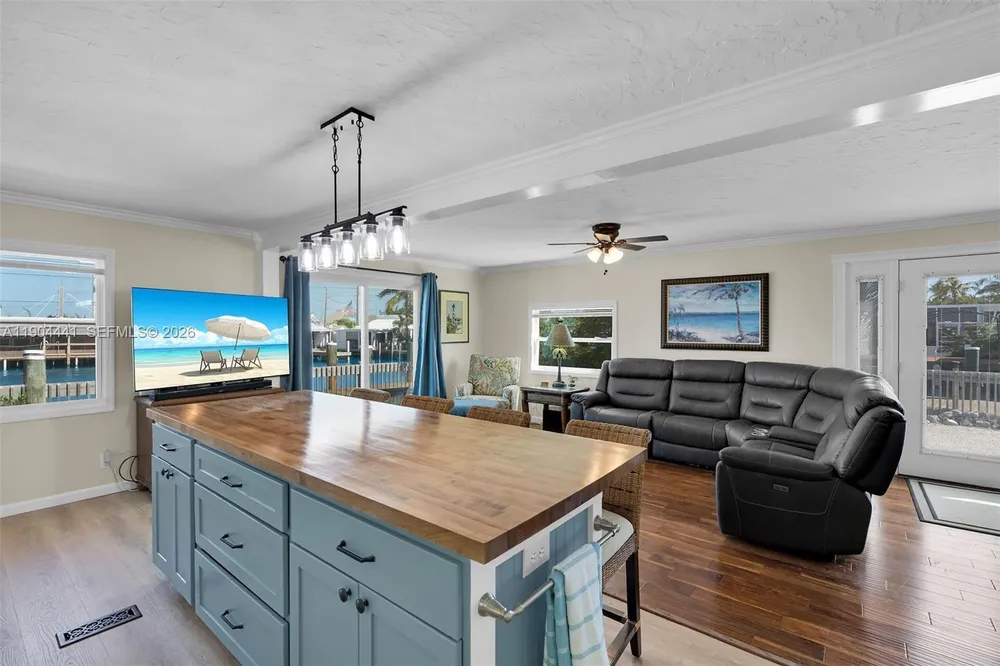 1361 Overseas Hwy, Marathon, FL 33050