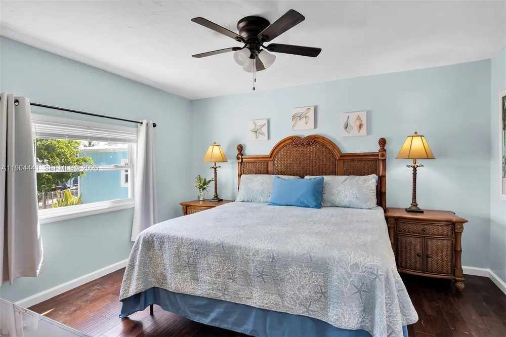 1361 Overseas Hwy, Marathon, FL 33050