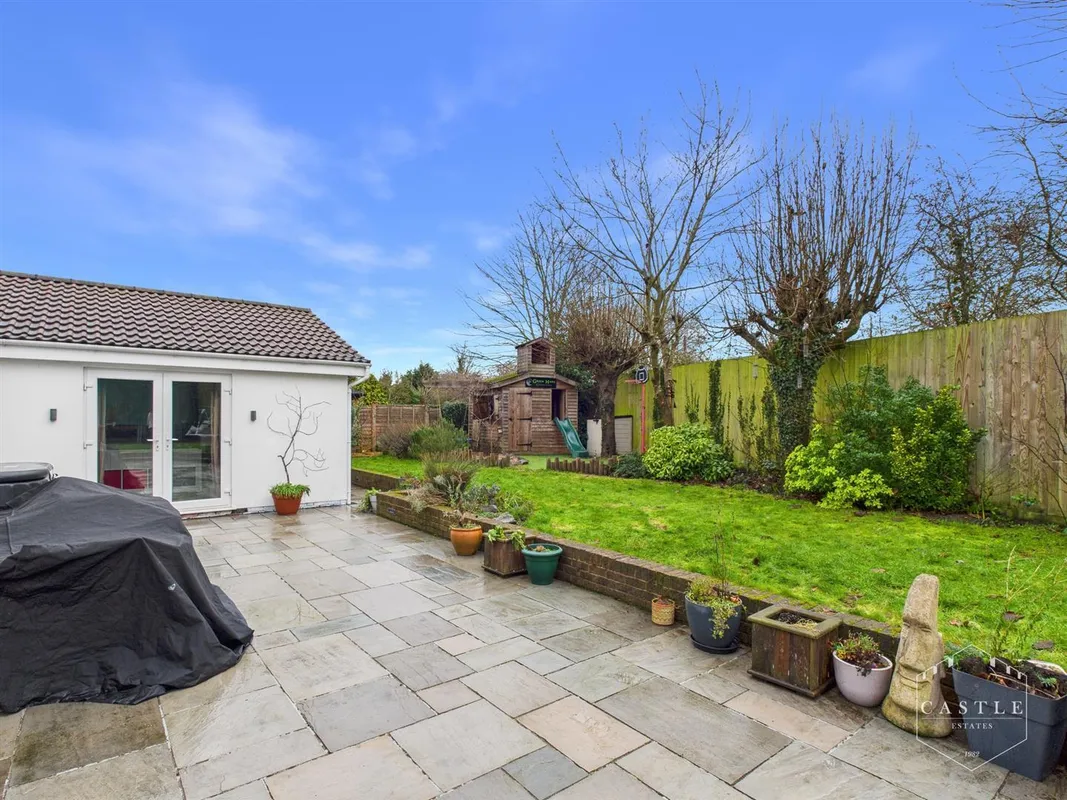 Hawthorn Crescent, Burbage, Hinckley