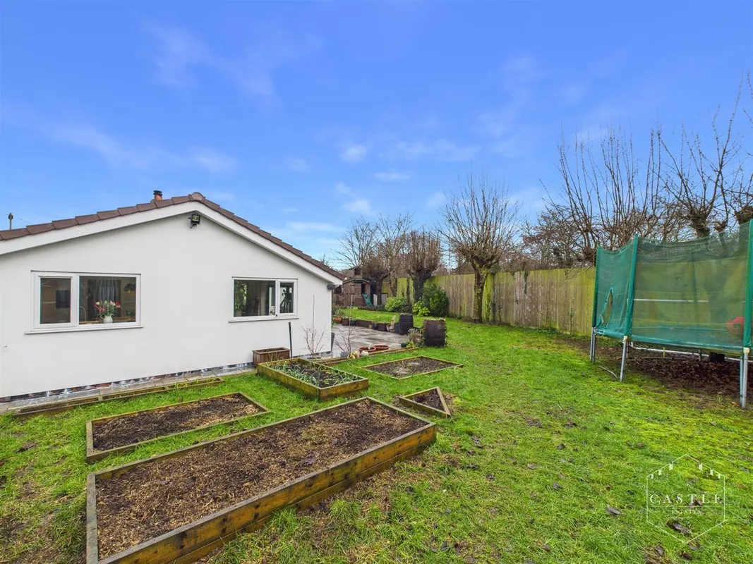 Hawthorn Crescent, Burbage, Hinckley
