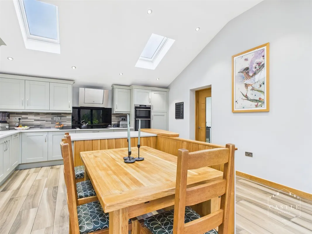 Hawthorn Crescent, Burbage, Hinckley