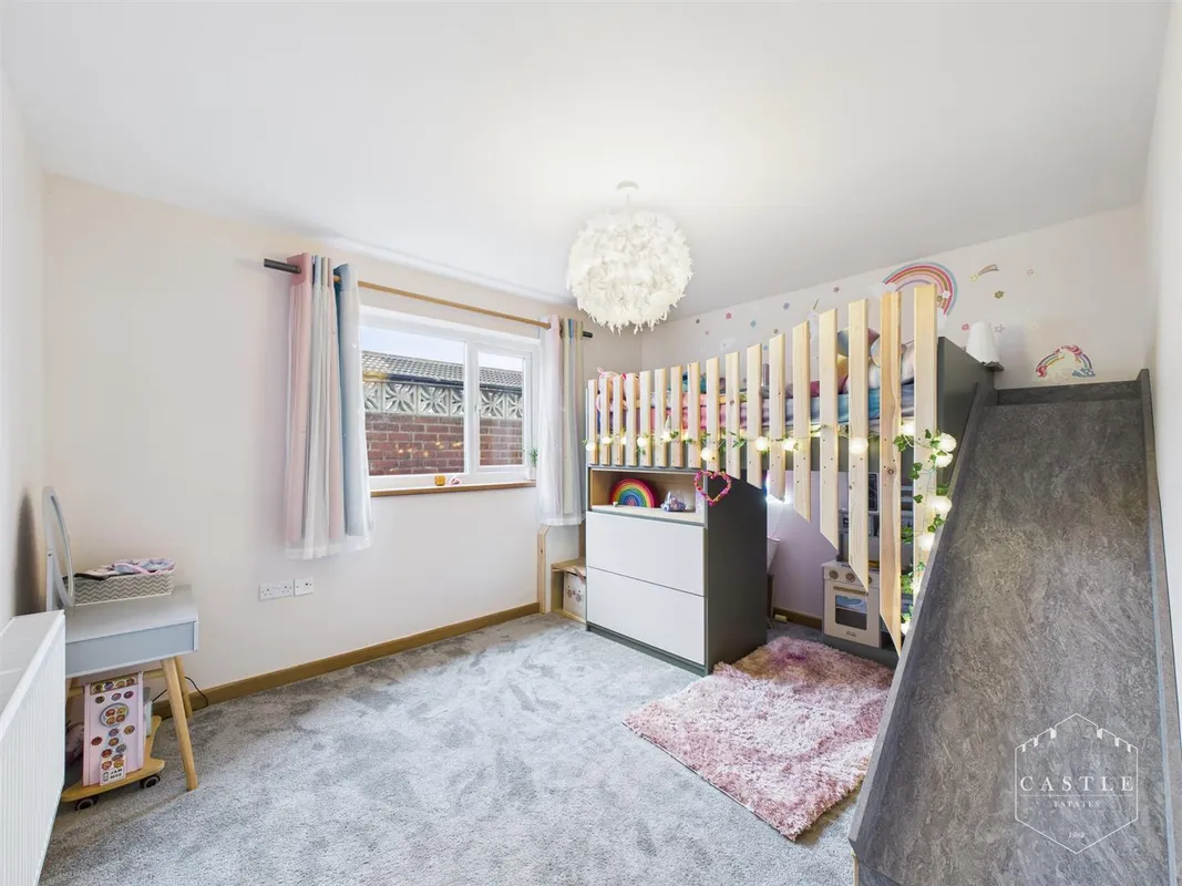 Hawthorn Crescent, Burbage, Hinckley