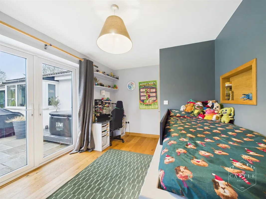 Hawthorn Crescent, Burbage, Hinckley