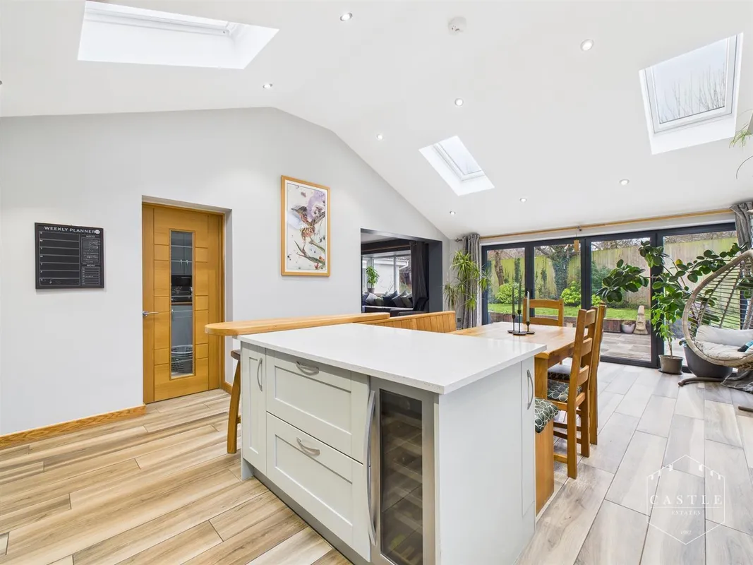 Hawthorn Crescent, Burbage, Hinckley