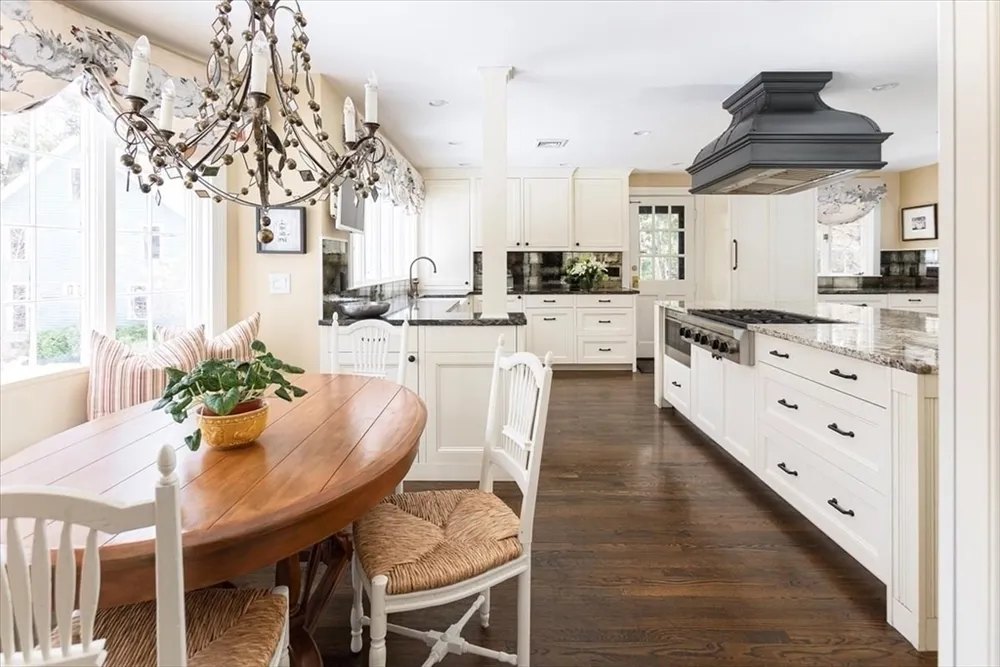 394 Hammond St, Newton, MA 02467