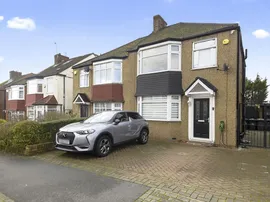 Sherrards Way, Barnet photo