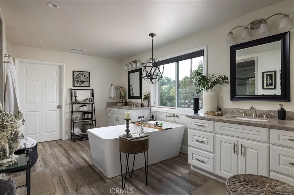 2121 Valhalla Dr, North Tustin, CA 92705