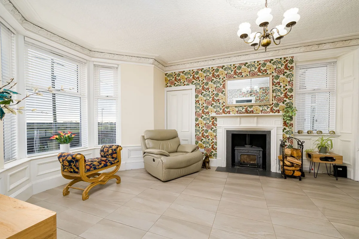 1 Rowan Cottage, Barry