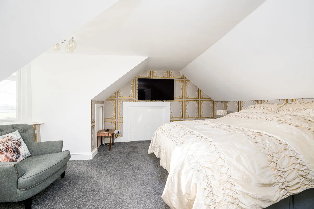 1 Rowan Cottage, Barry