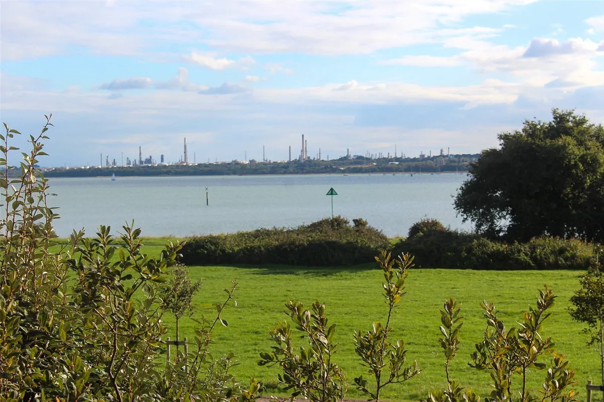 Waldegrave Close, Southampton, Hampshire, SO19