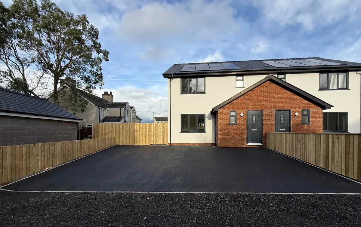 Rhosbodrual, Caernarfon, Gwynedd, LL55