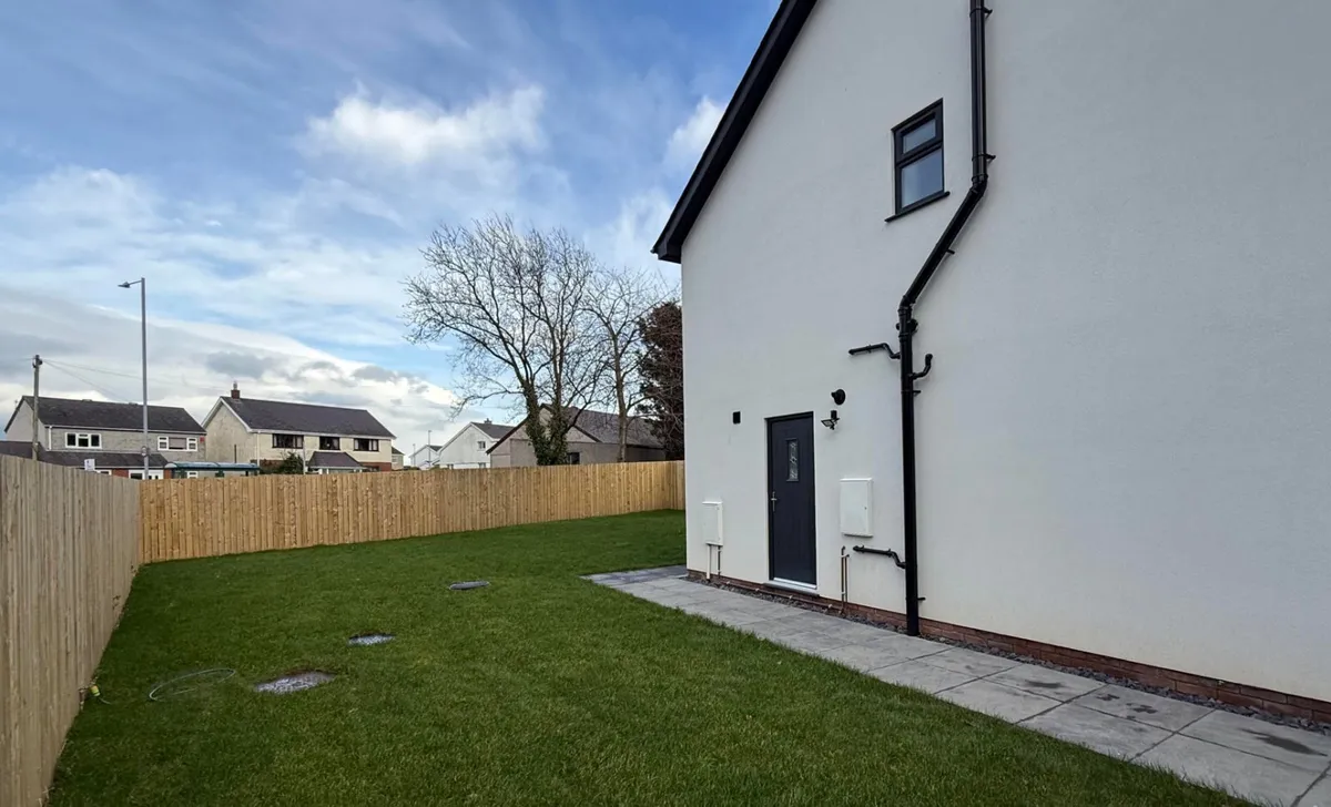 Rhosbodrual, Caernarfon, Gwynedd, LL55