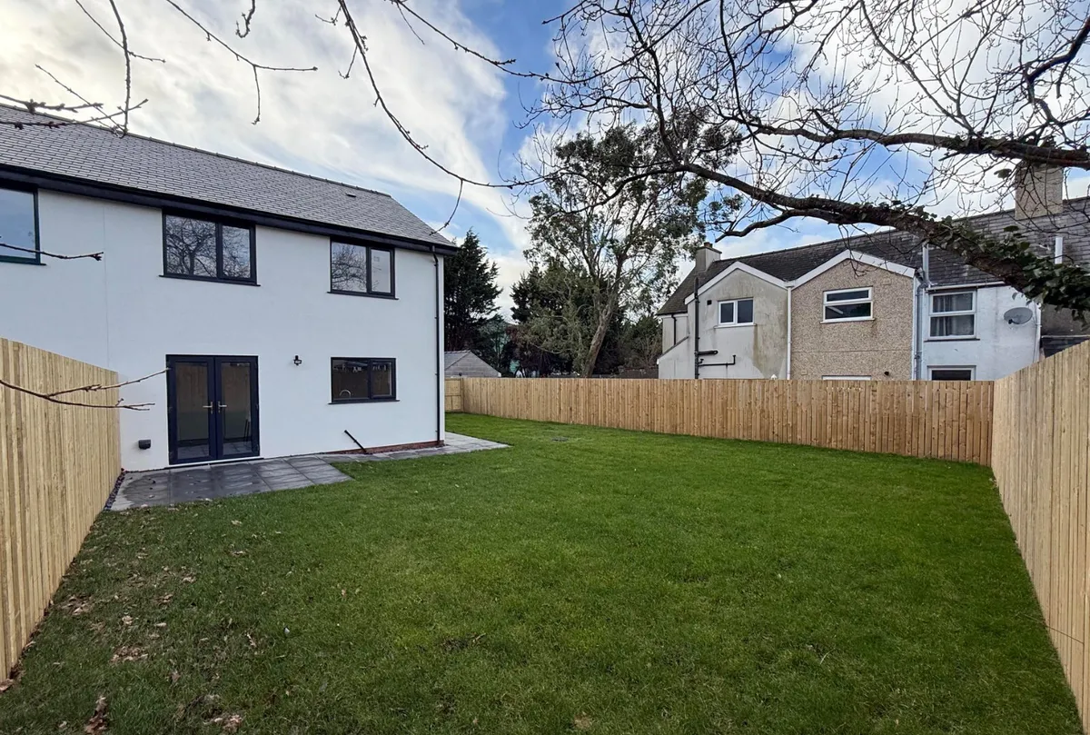 Rhosbodrual, Caernarfon, Gwynedd, LL55