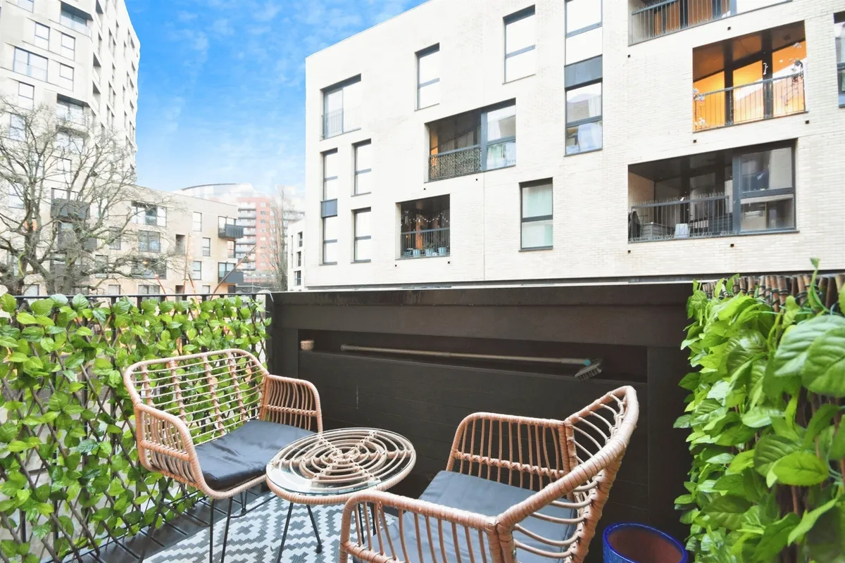 Burgess Springs, CHELMSFORD