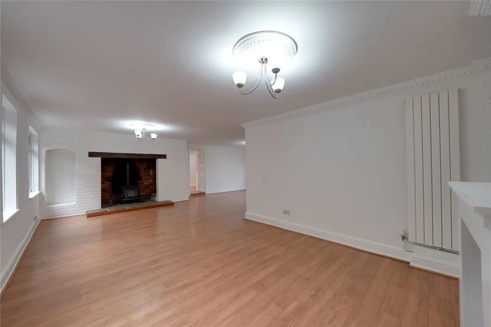 Property carousel item 17