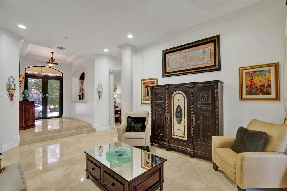 15210 SW 74th Ct, Palmetto Bay, FL 33157