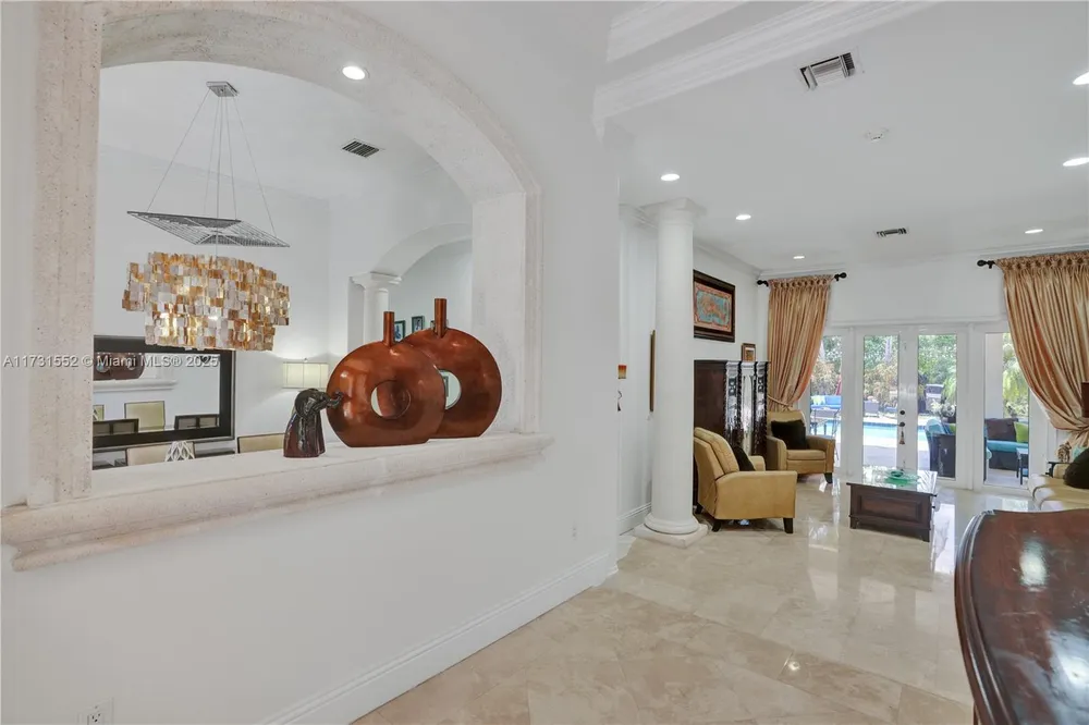 15210 SW 74th Ct, Palmetto Bay, FL 33157