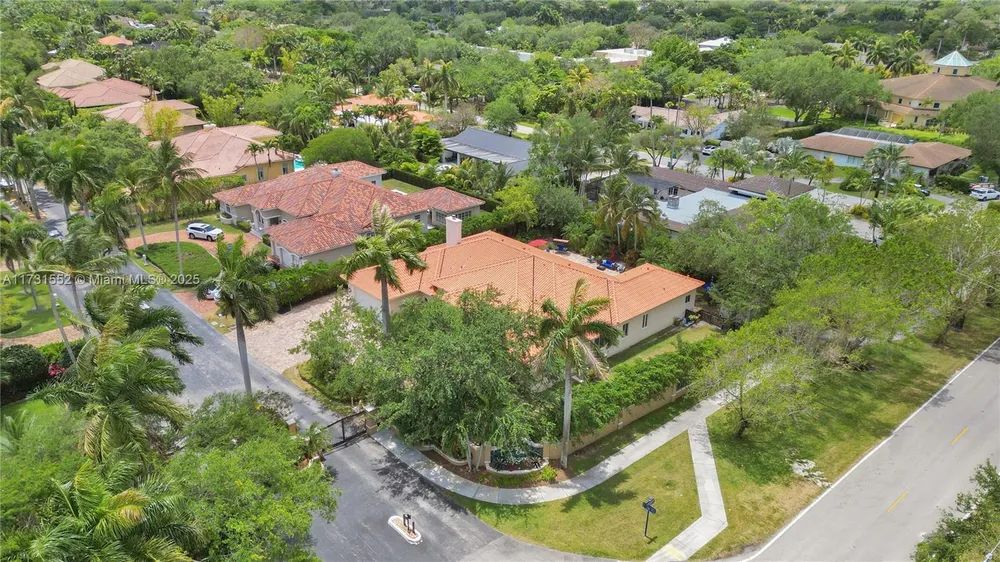 15210 SW 74th Ct, Palmetto Bay, FL 33157