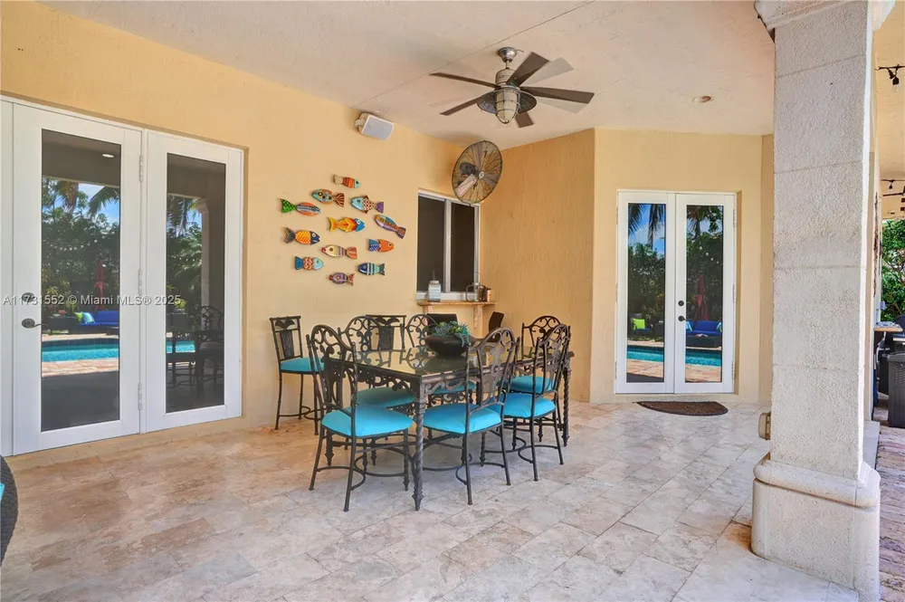 15210 SW 74th Ct, Palmetto Bay, FL 33157