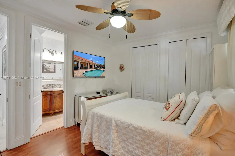 15210 SW 74th Ct, Palmetto Bay, FL 33157