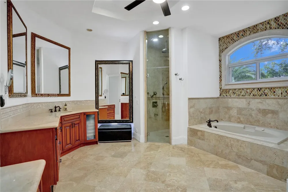 15210 SW 74th Ct, Palmetto Bay, FL 33157