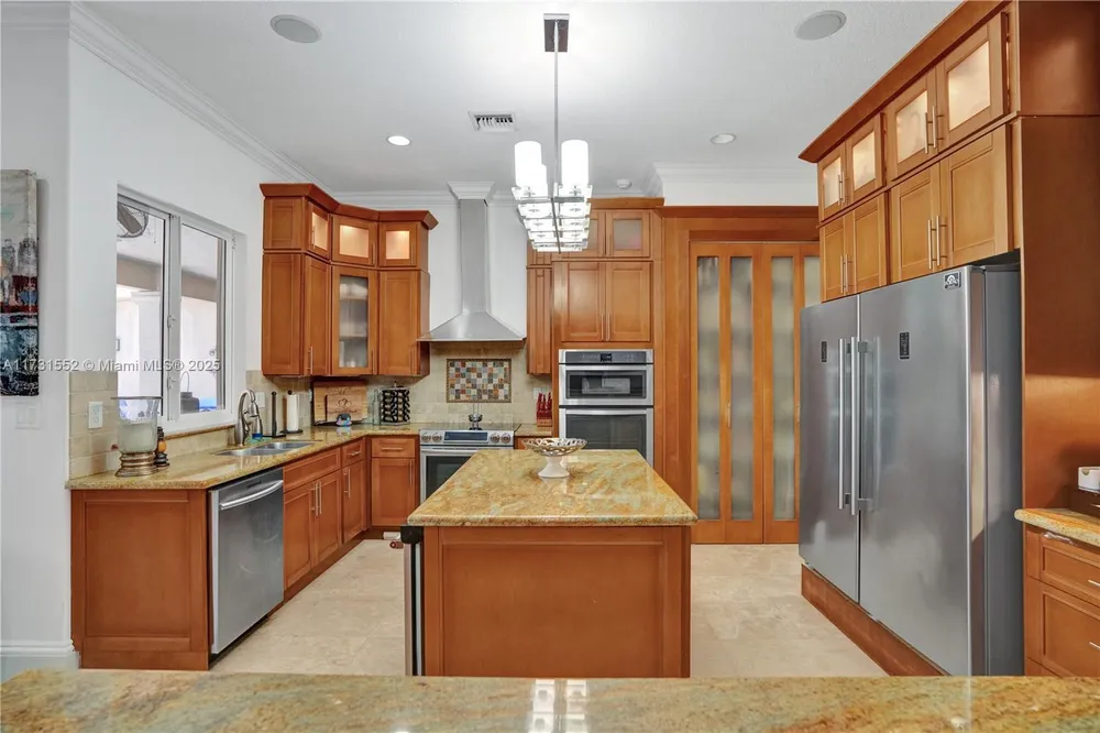 15210 SW 74th Ct, Palmetto Bay, FL 33157