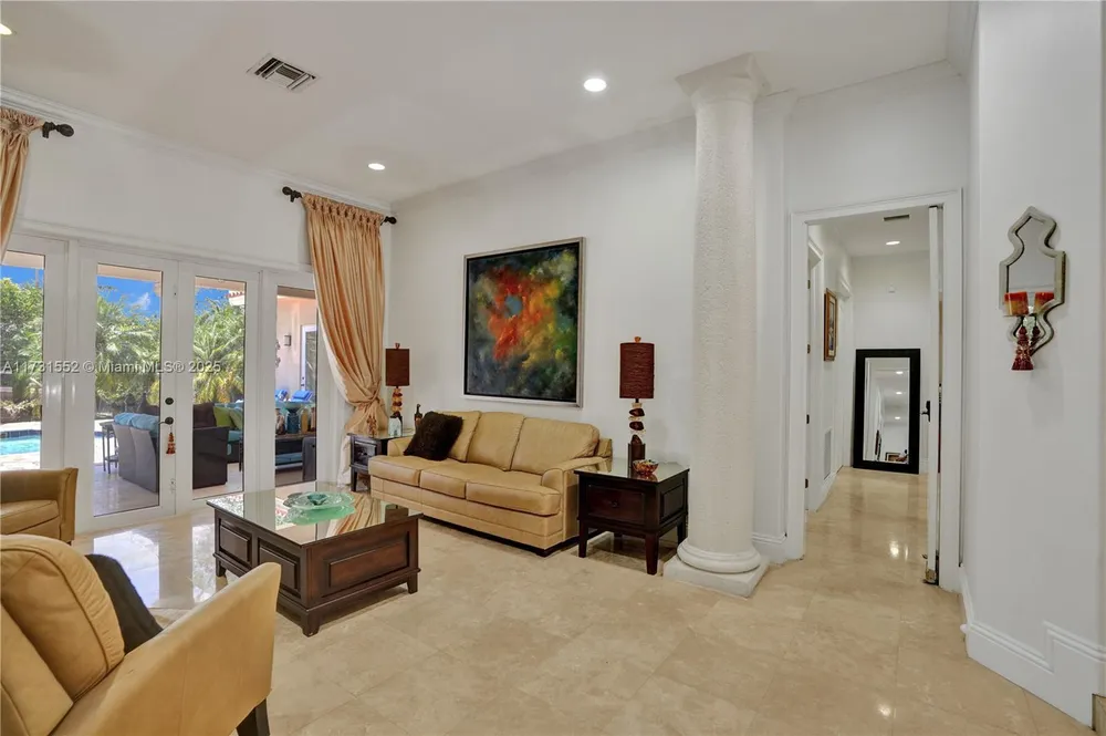 15210 SW 74th Ct, Palmetto Bay, FL 33157