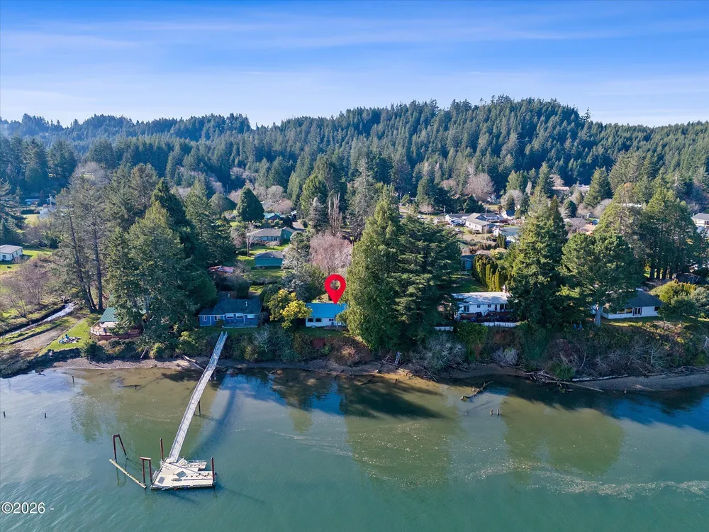 2032 SE Garden Way, Waldport, OR 97394