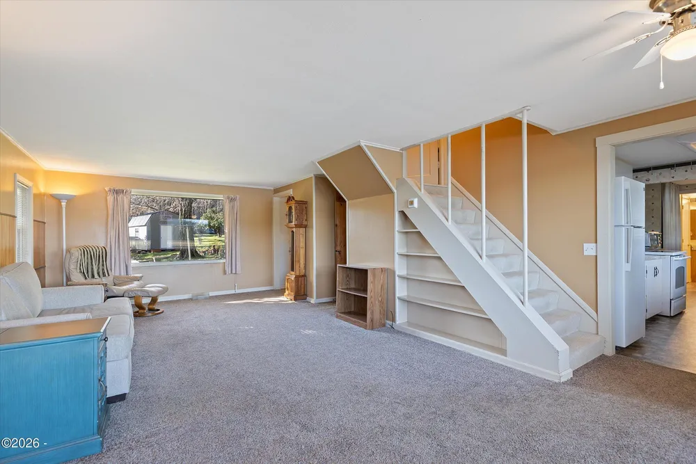 2032 SE Garden Way, Waldport, OR 97394