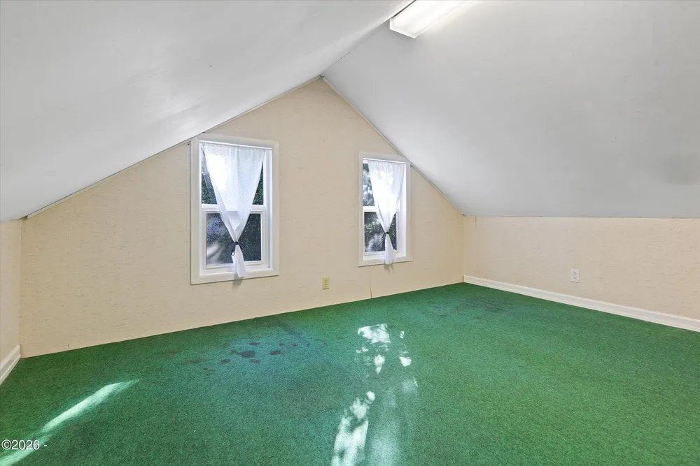 2032 SE Garden Way, Waldport, OR 97394