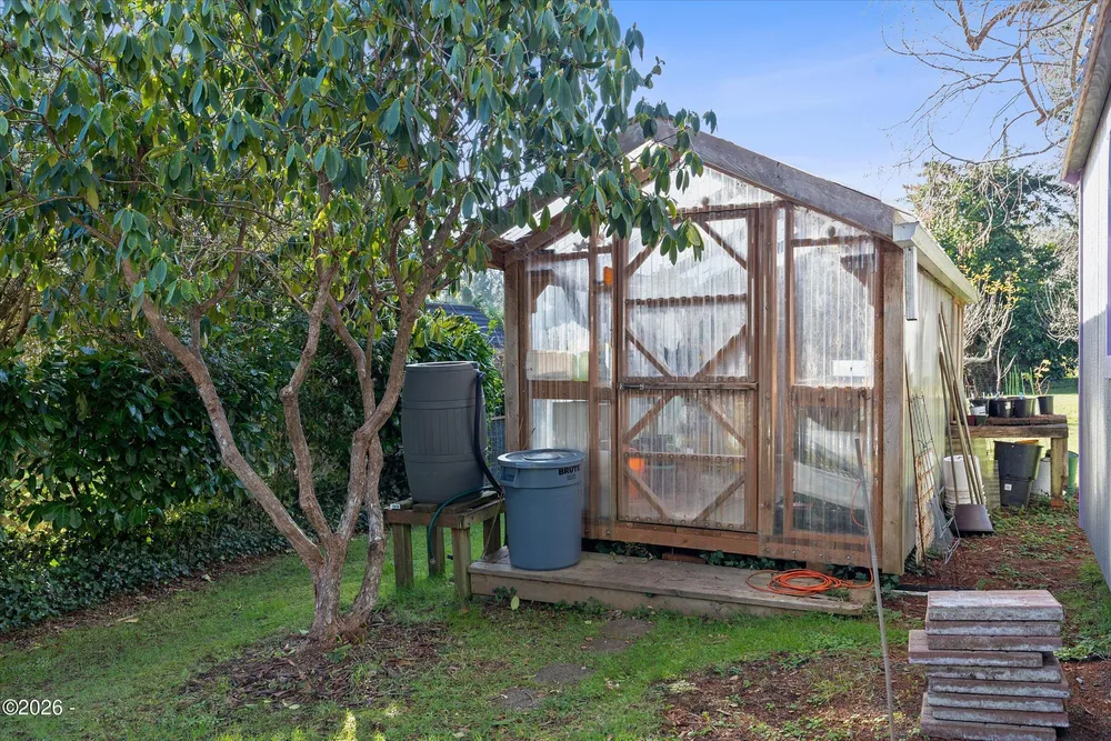 2032 SE Garden Way, Waldport, OR 97394