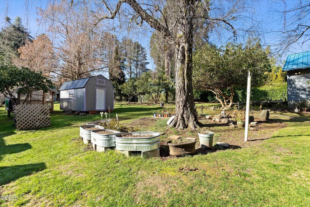 2032 SE Garden Way, Waldport, OR 97394