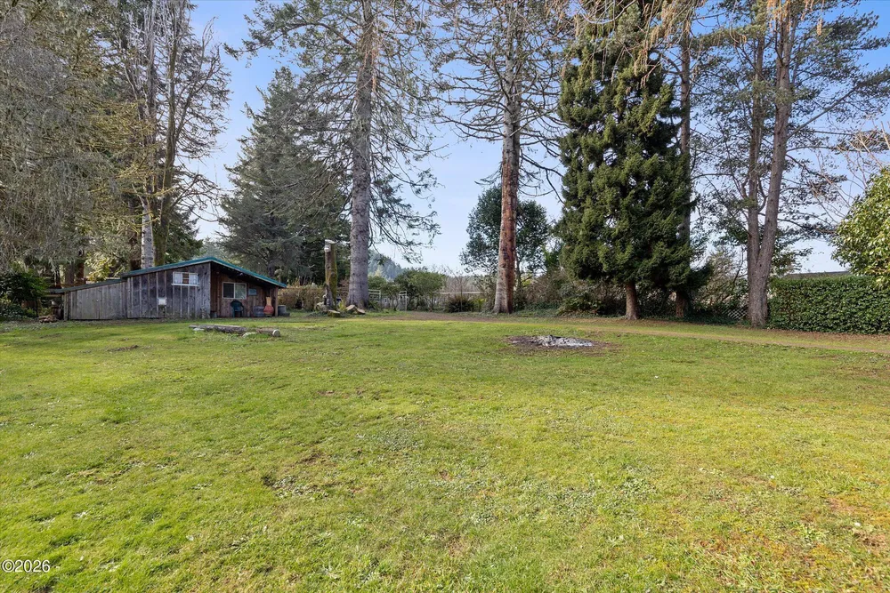 2032 SE Garden Way, Waldport, OR 97394