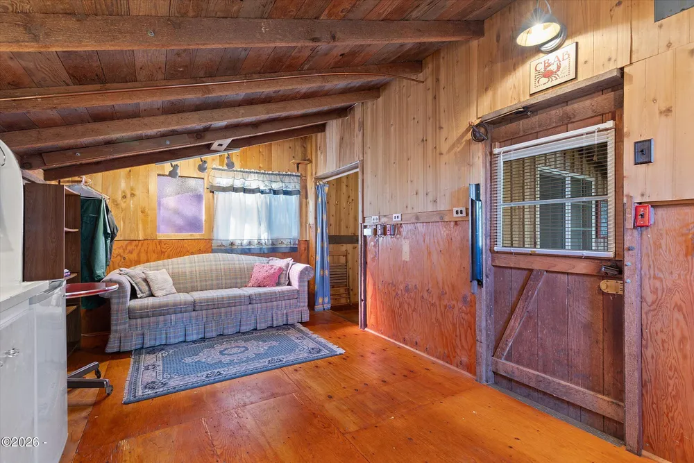 2032 SE Garden Way, Waldport, OR 97394