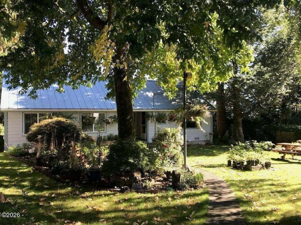 2032 SE Garden Way, Waldport, OR 97394