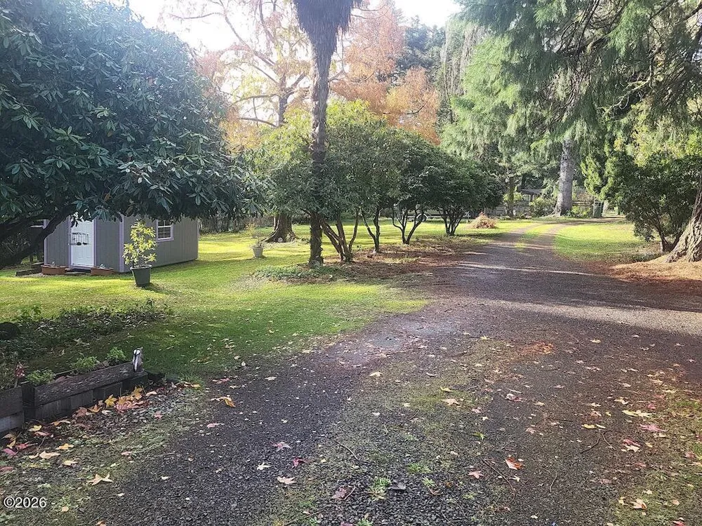 2032 SE Garden Way, Waldport, OR 97394