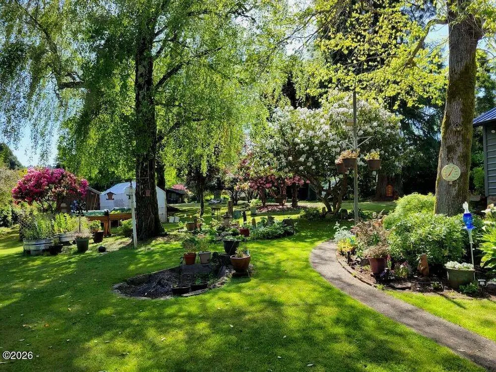 2032 SE Garden Way, Waldport, OR 97394