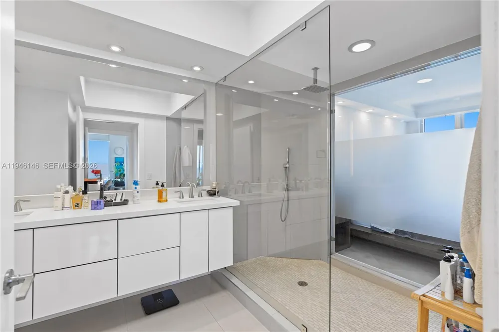 4779 Collins Ave, Miami Beach, FL 33140