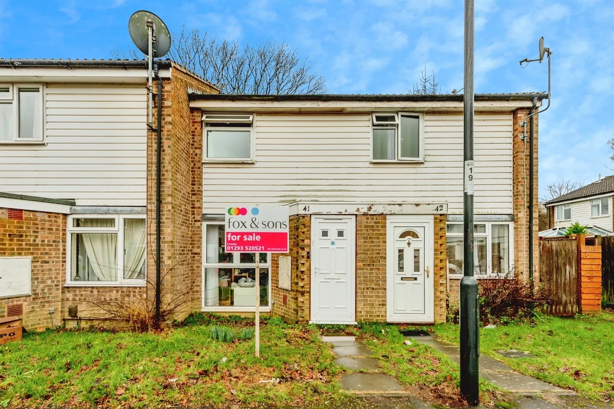 Holmcroft, Crawley