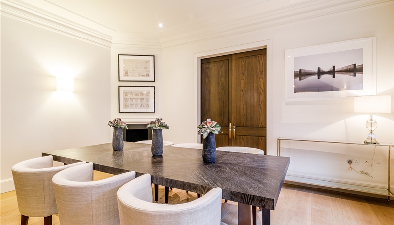 Three Bedroom Three Bathroom Apartment To Let  Duke Street Mayfair W1 Image 4