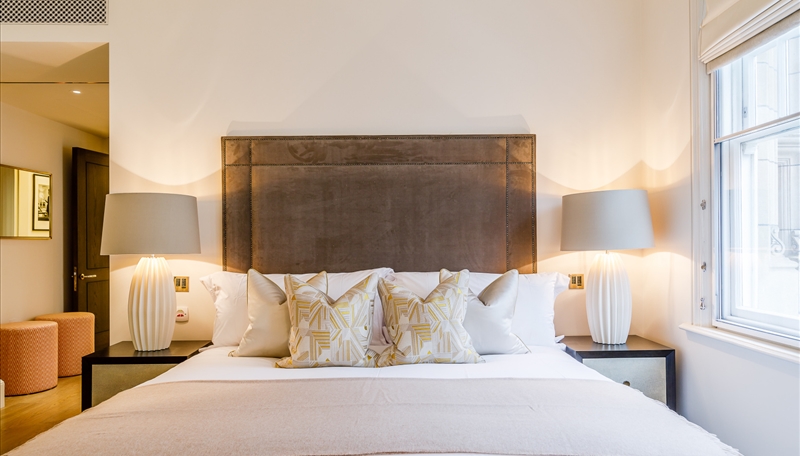 Three Bedroom Three Bathroom Apartment To Let  Duke Street Mayfair W1 Image 17